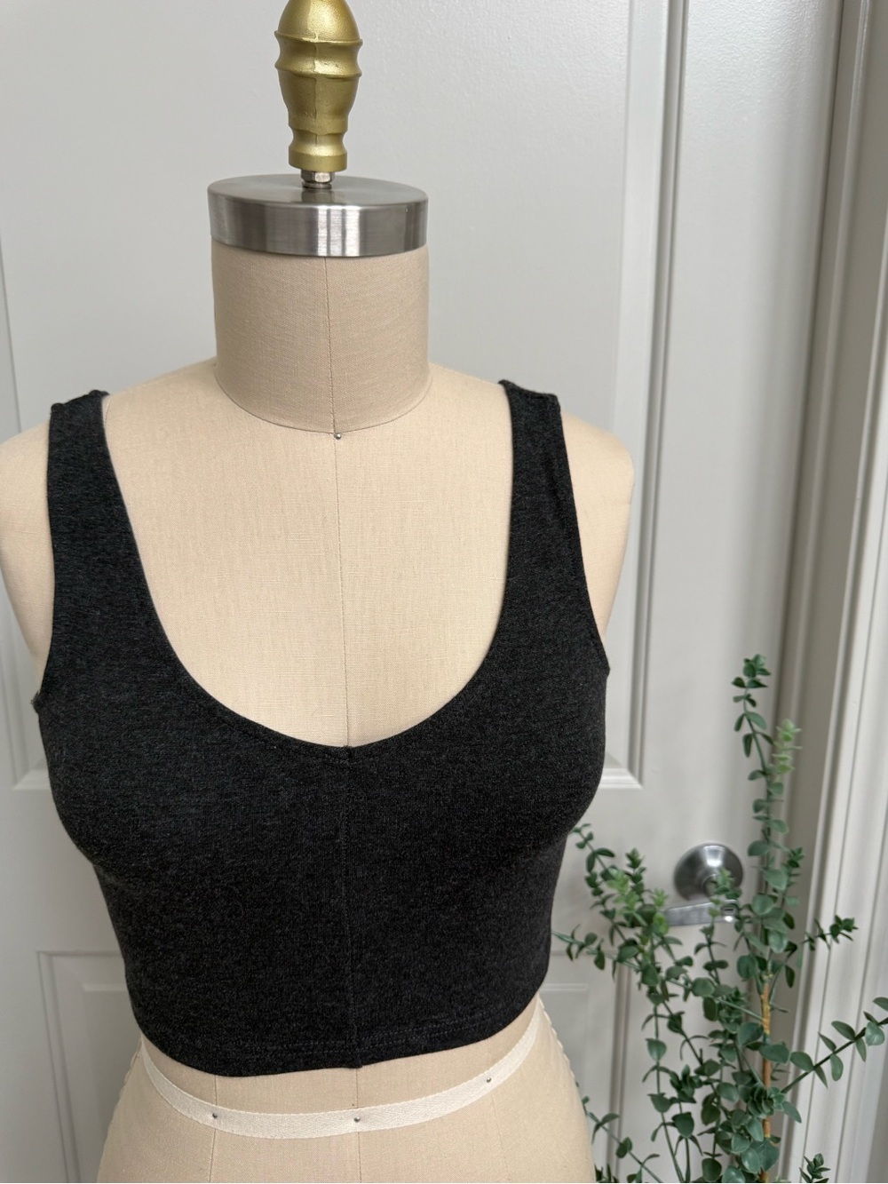 Express Charcoal Scoop Neck Cropped Tank